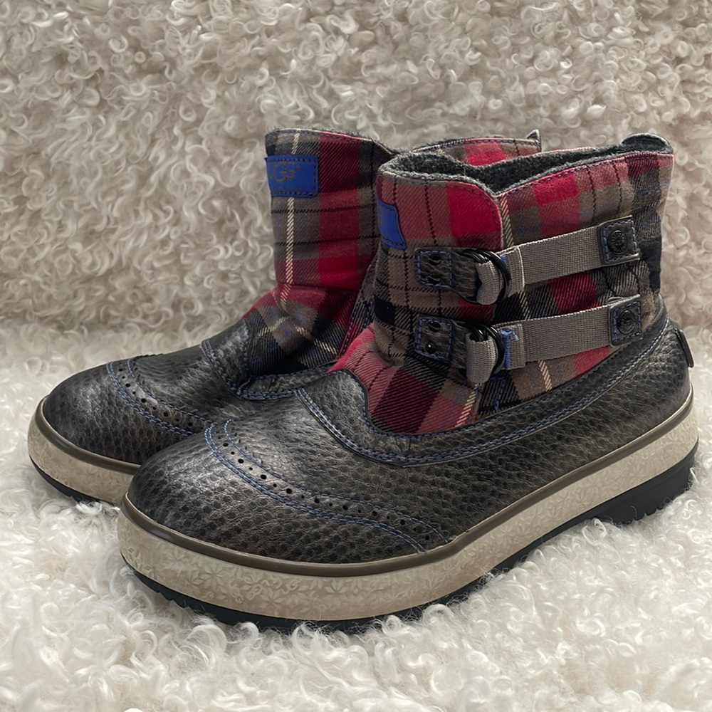 UGG Women’s Marais Plaid Lined Snow Boot